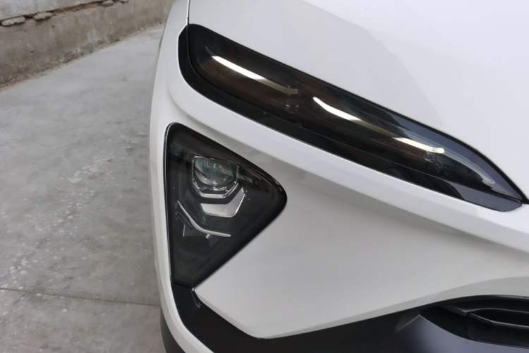 Used Nio ES6 2019 430 km Performance Version Right Front Headlight