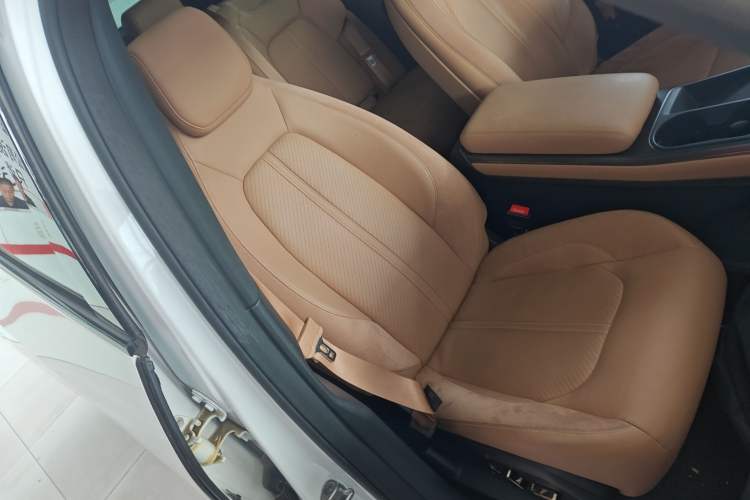 Used Nio ES6 2019 430 km Performance Version Right Front Seat