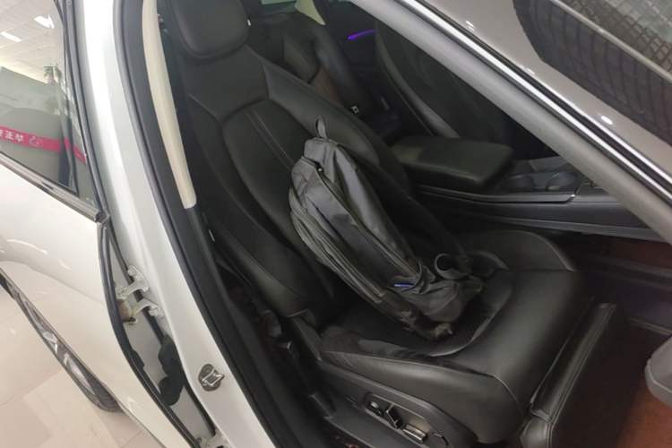 Used Nio ES6 2019 430 km Performance Version Right Front Seat