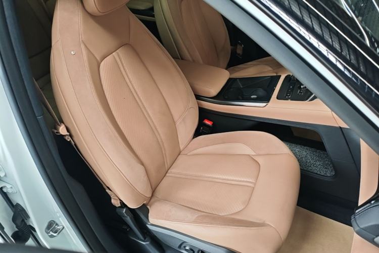 Used Nio ES6 2019 430 km Performance Version Right Front Seat