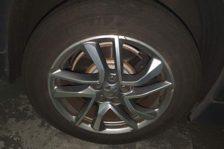 Used Nio ES6 2019 430 km Performance Version Right Front Wheel Hub