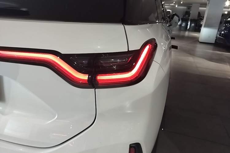 Used Nio ES6 2019 420 km Sport Version Right Rear Taillight