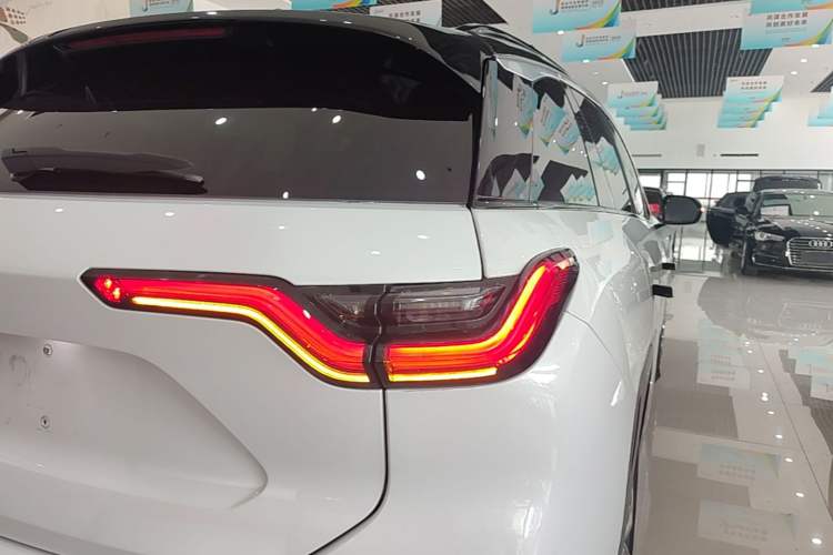 Used Nio ES6 2019 430 km Performance Version Right Rear Taillight