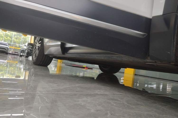 Used Nio ES6 2019 430 km Performance Version Right Side Sill