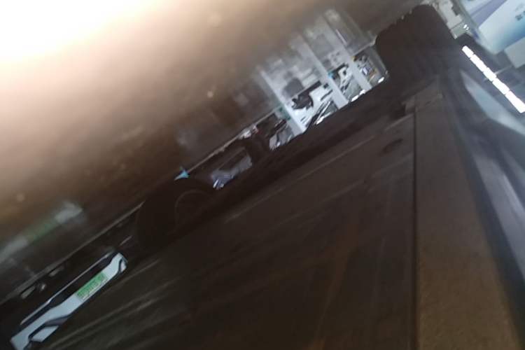 Used Nio ES6 2019 420 km Sport Version Right Side Sill