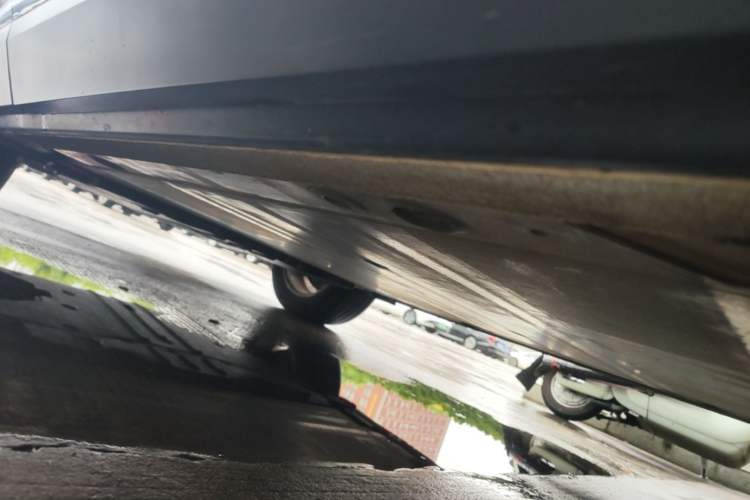 Used Nio ES6 2019 420 km Sport Version Right Side Sill