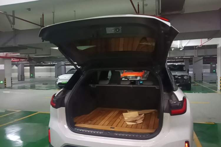 Used Nio ES6 2019 430 km Performance Version Trunk