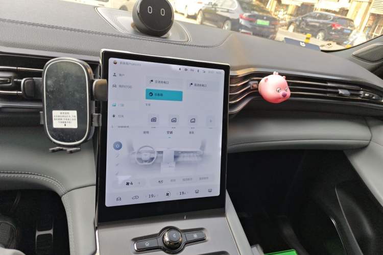 Used Nio ES6 2020 610 km Performance Version Audio And AC Panel