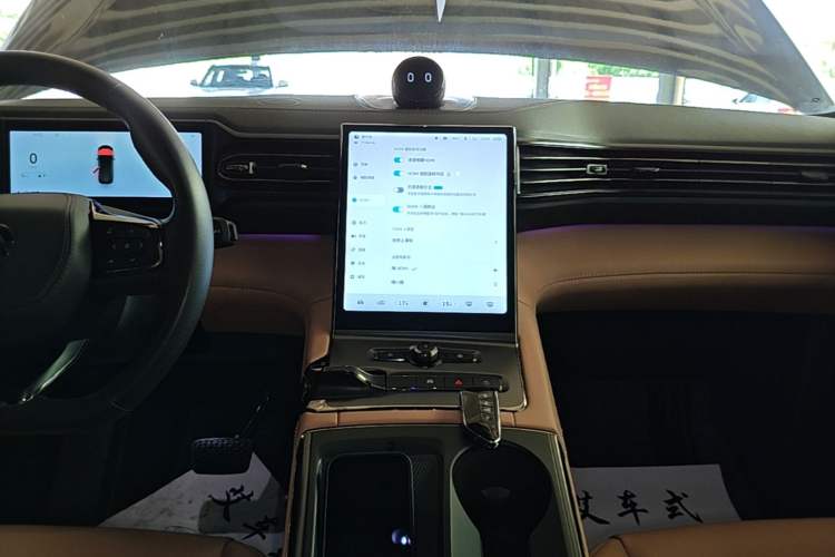 Used Nio ES6 2020 430 km Signature Edition Audio And AC Panel