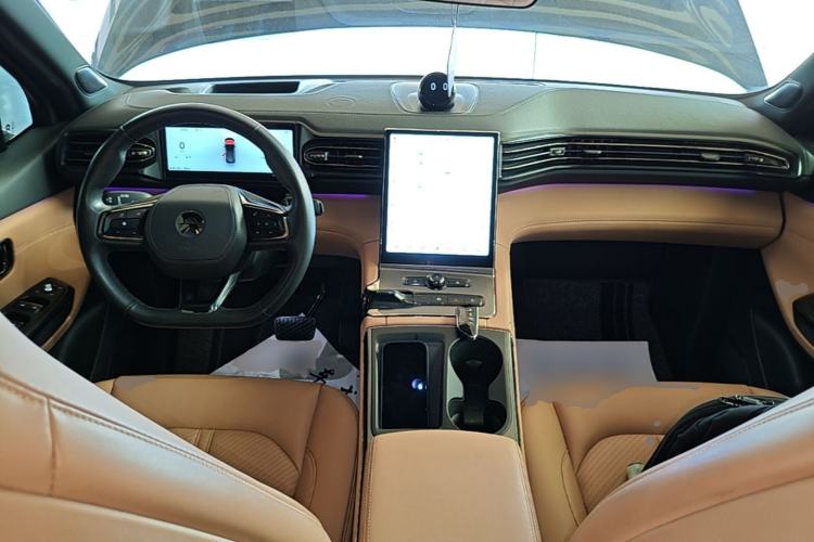 Used Nio ES6 2020 430 km Signature Edition Center Console