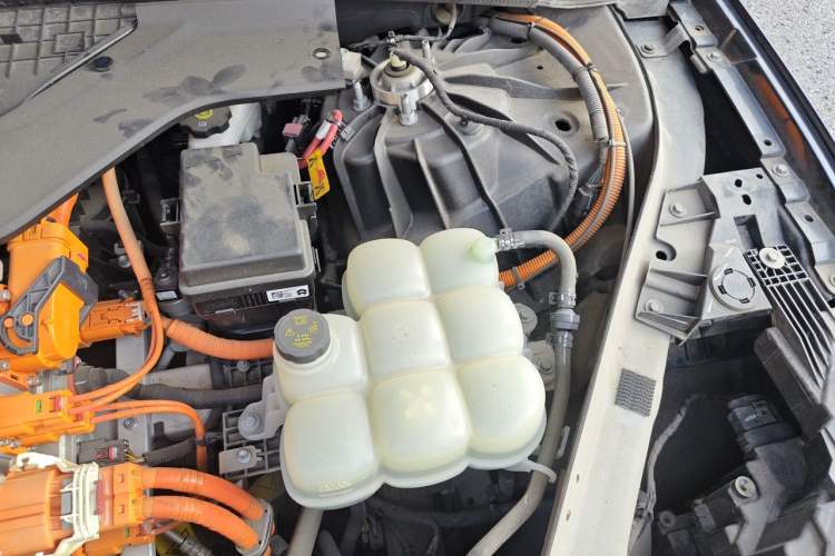 Used Nio ES6 2020 610 km Performance Version Engine Bay Left