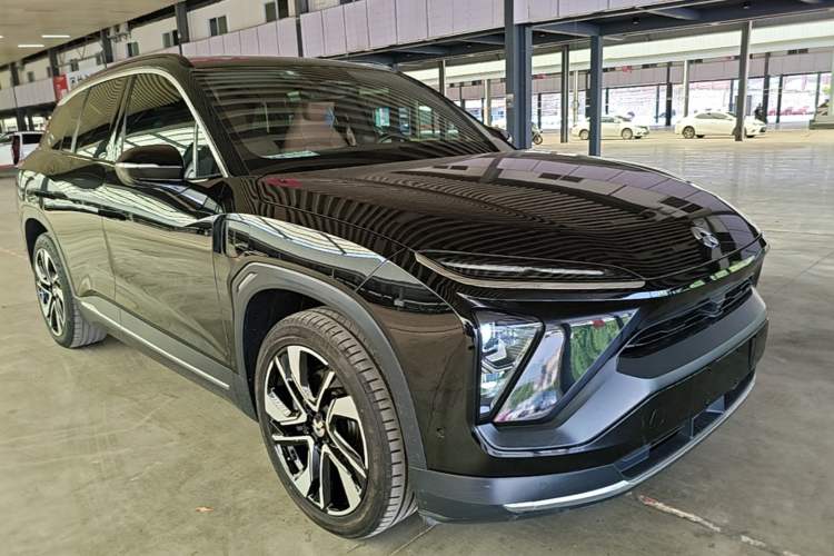 Used Nio ES6 2020 430 km Signature Edition Front Right 45 Deg