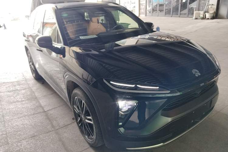 Used Nio ES6 2020 420 km Sport Edition Front Right 45 Deg