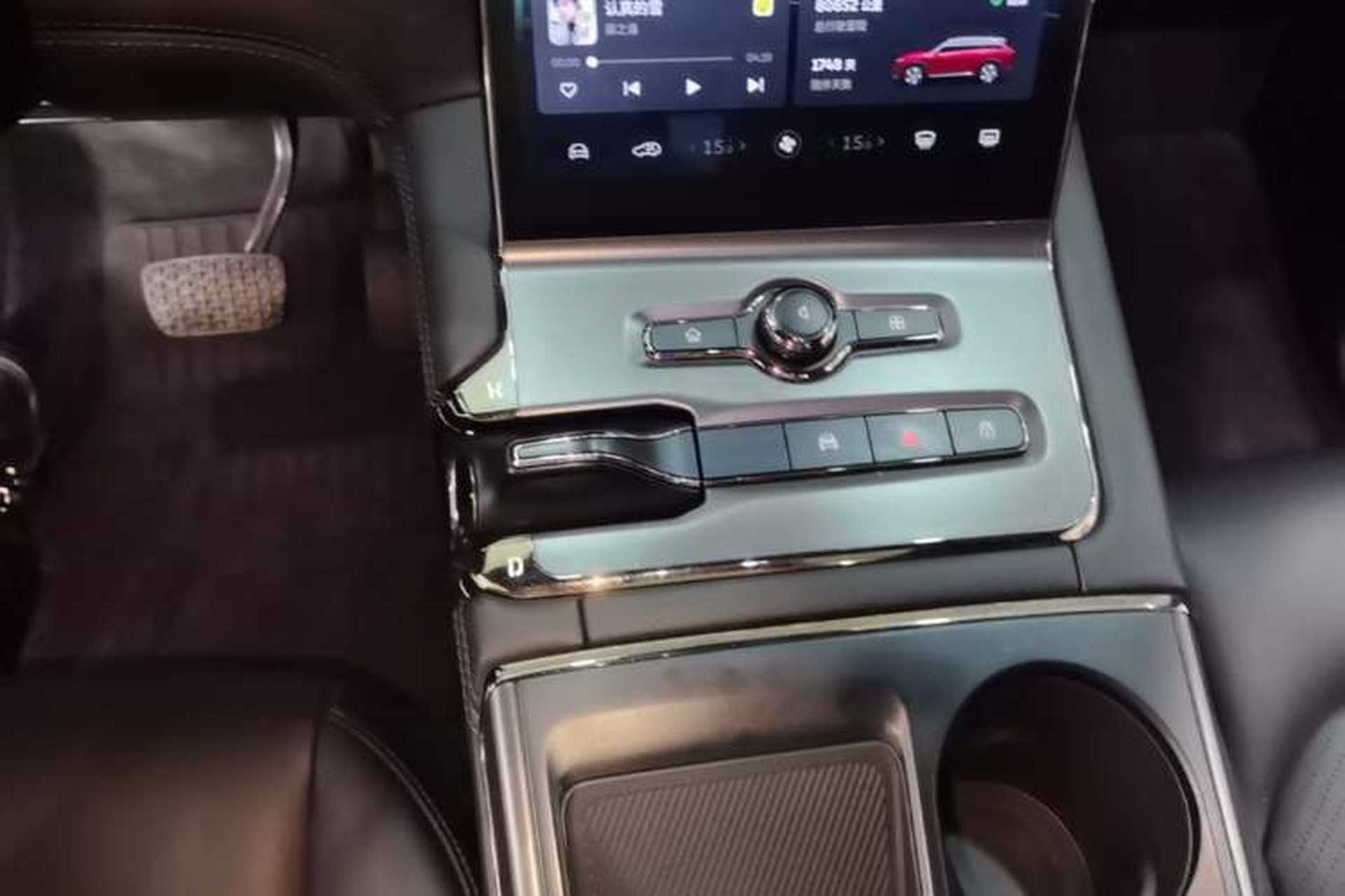 Used Nio ES6 2020 420 km Sport Edition Gear Lever