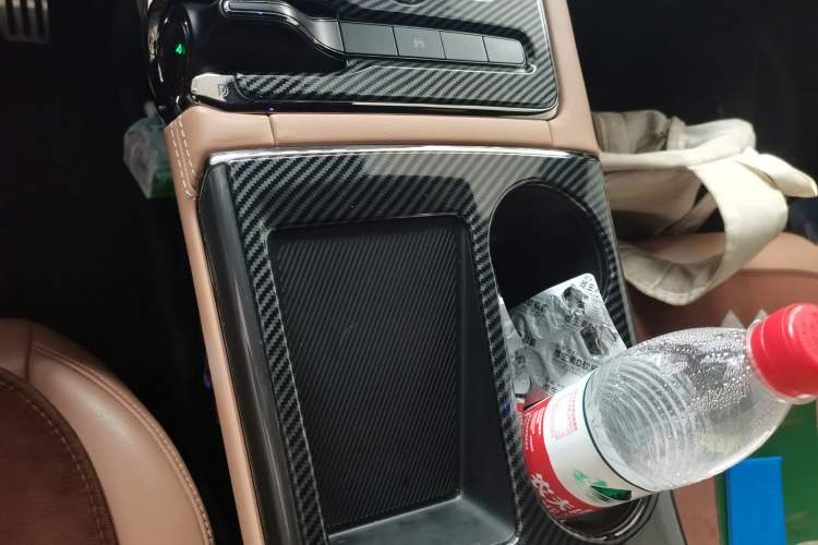 Used Nio ES6 2020 490 km Sport Edition Gear Lever