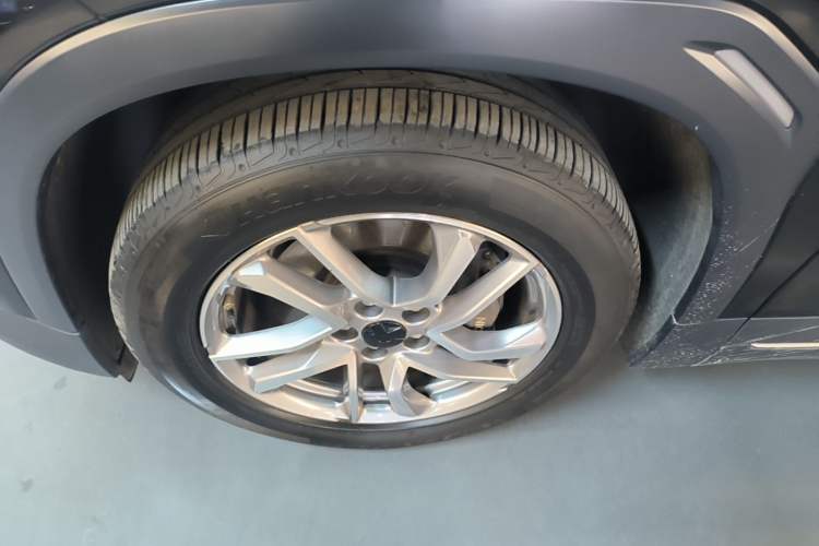 Used Nio ES6 2020 420 km Sport Edition Left Front Wheel Hub