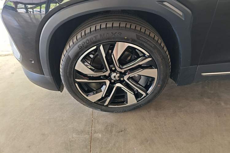 Used Nio ES6 2020 430 km Signature Edition Left Front Wheel Hub