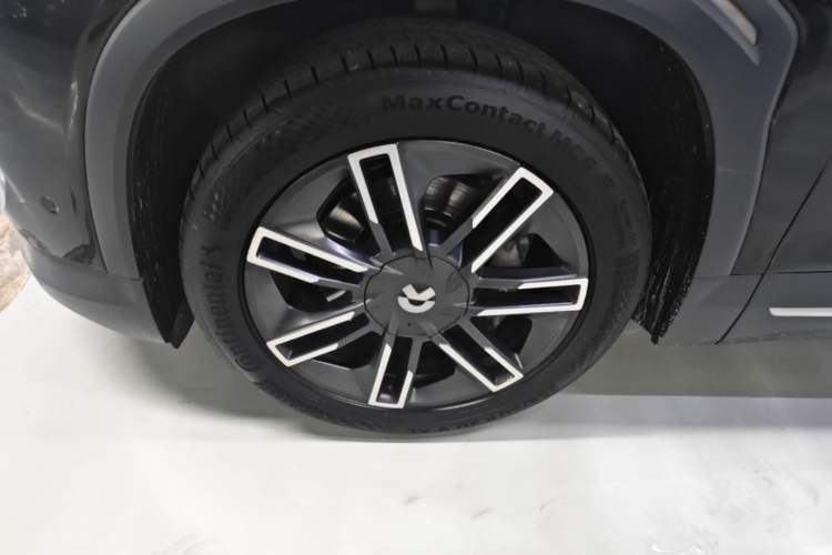Used Nio ES6 2020 420 km Sport Edition Left Front Wheel Hub