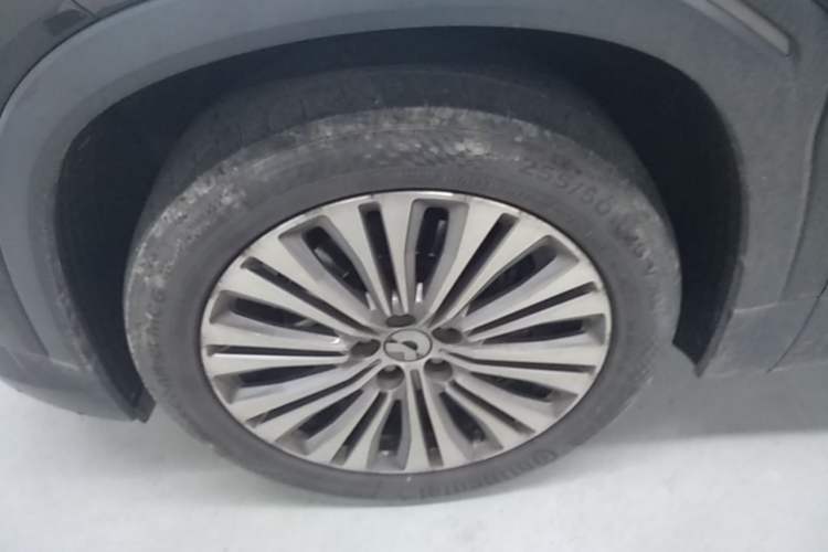 Used Nio ES6 2020 455KM Sport Edition Left Front Wheel Hub