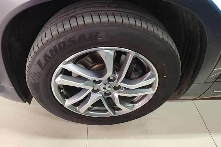 Used Nio ES6 2020 455KM Sport Edition Left Front Wheel Hub