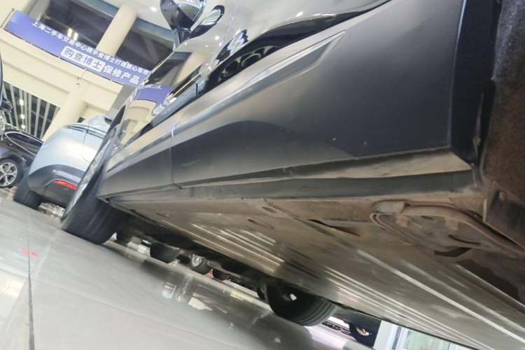 Used Nio ES6 2020 420 km Sport Edition Left Side Sill