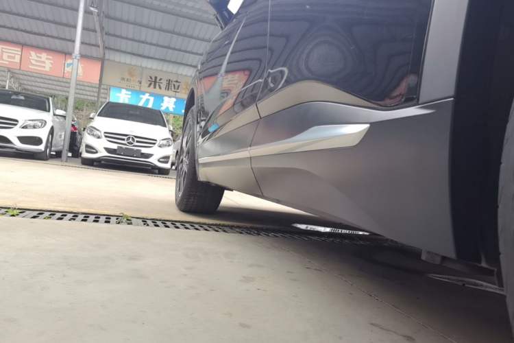 Used Nio ES6 2020 610 km Performance Version Left Side Sill
