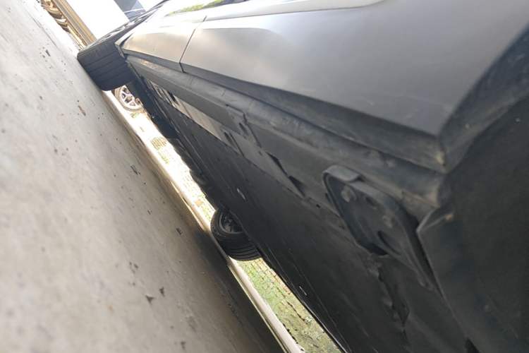 Used Nio ES6 2020 600 km Sport Edition Left Side Sill