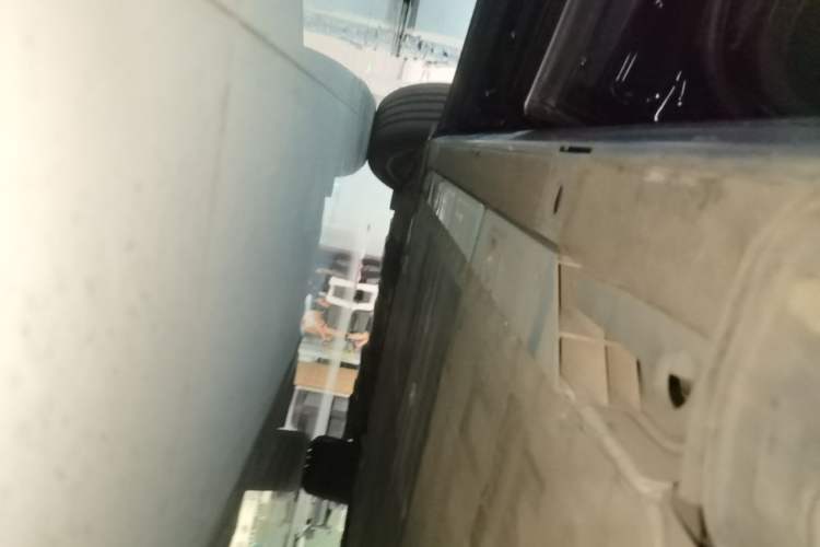 Used Nio ES6 2020 420 km Sport Edition Left Side Sill