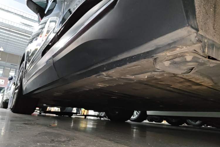 Used Nio ES6 2020 600 km Sport Edition Left Side Sill