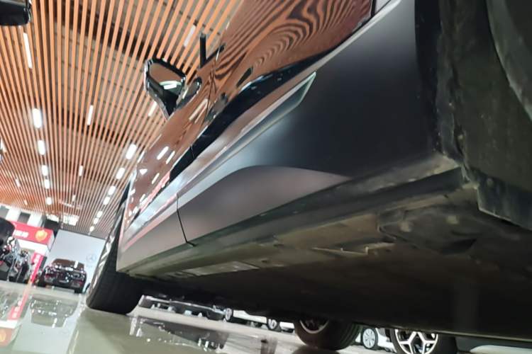 Used Nio ES6 2020 455KM Sport Edition Left Side Sill