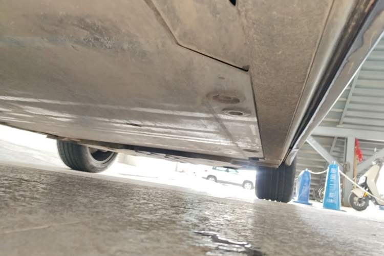 Used Nio ES6 2020 420 km Sport Edition Left Side Sill