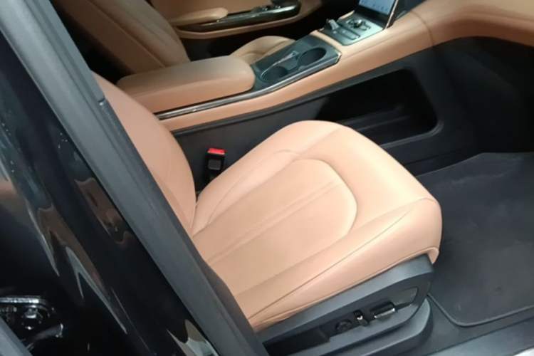 Used Nio ES6 2020 465 km Performance Version Right Front Seat