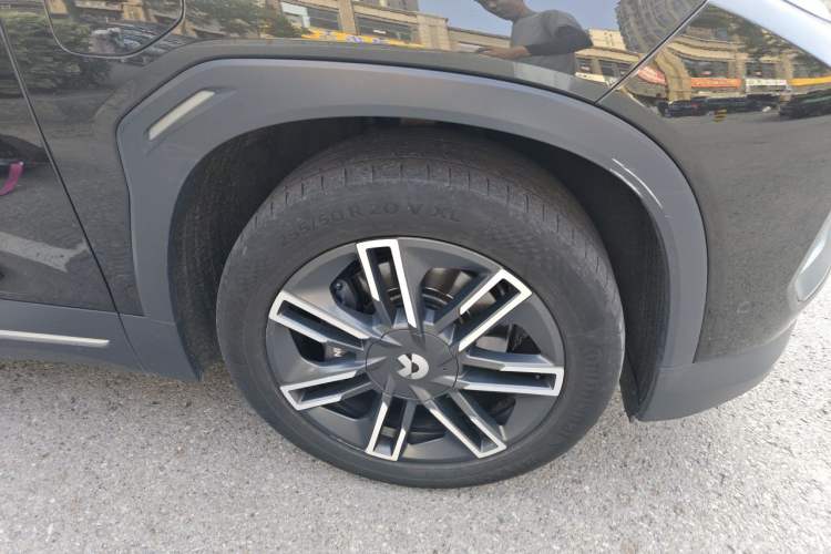 Used Nio ES6 2020 610 km Performance Version Right Front Wheel Hub