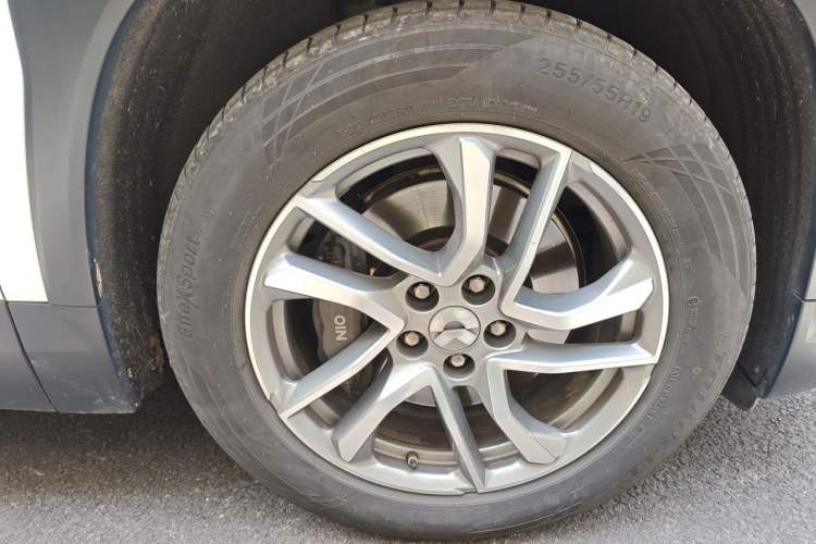 Used Nio ES6 2020 420 km Sport Edition Right Front Wheel Hub