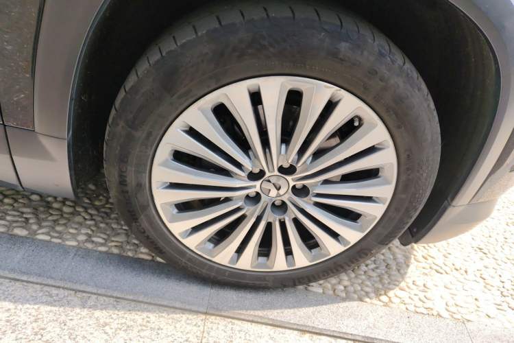 Used Nio ES6 2020 610 km Performance Version Right Front Wheel Hub