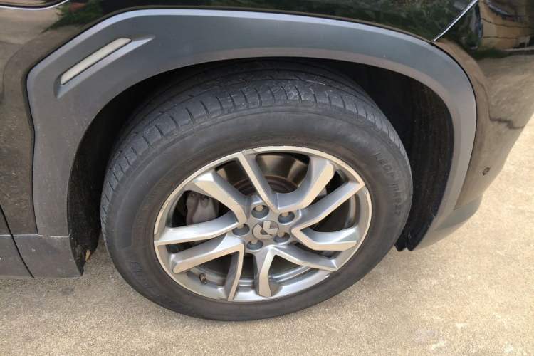 Used Nio ES6 2020 420 km Sport Edition Right Front Wheel Hub