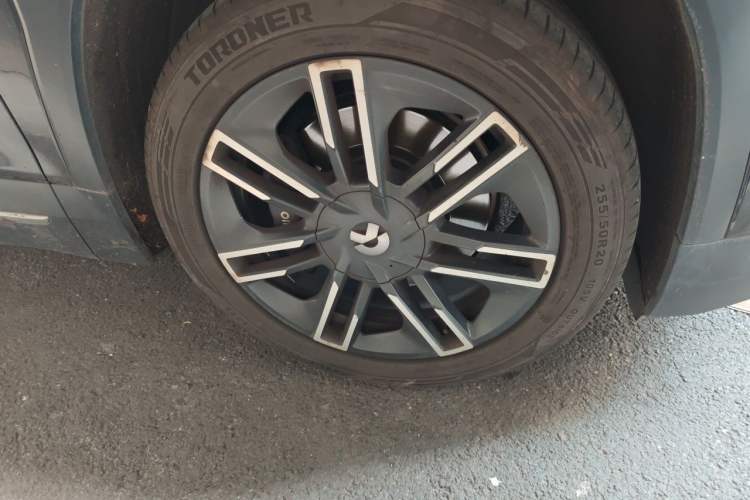 Used Nio ES6 2020 455KM Sport Edition Right Front Wheel Hub