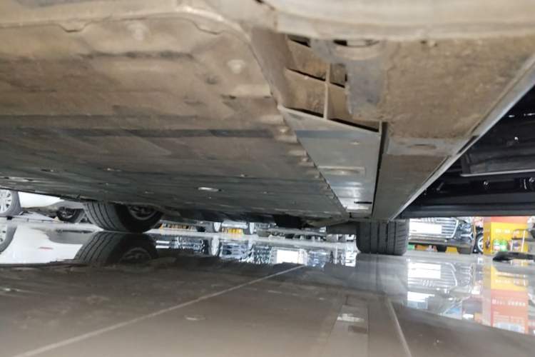 Used Nio ES6 2020 610 km Performance Version Right Side Sill