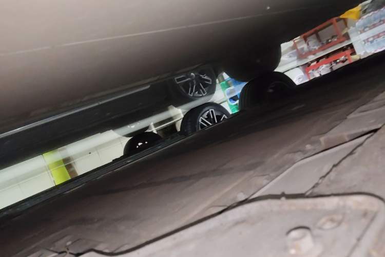 Used Nio ES6 2020 420 km Sport Edition Right Side Sill
