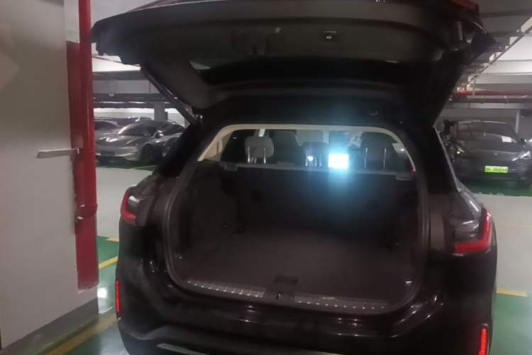 Used Nio ES6 2020 430KM Performance Version Trunk