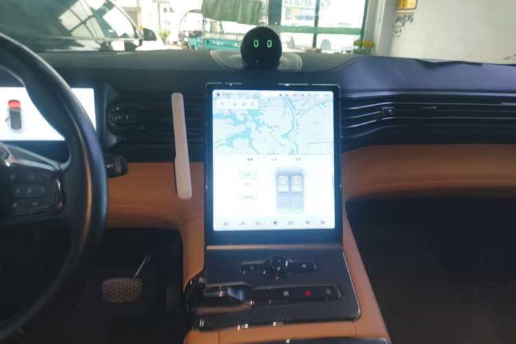 Used Nio ES6 2020 430 km Signature Edition Audio And AC Panel