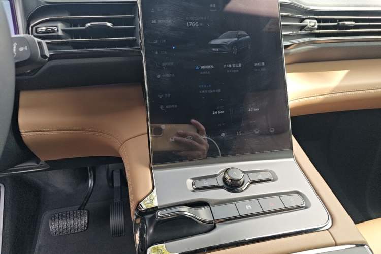 Used Nio ES6 2020 465 km Performance Version Audio And AC Panel