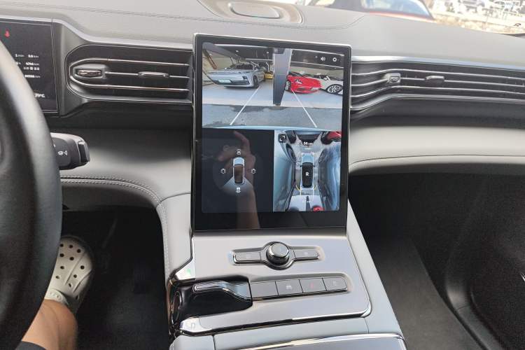Used Nio ES6 2020 420 km Sport Edition Audio And AC Panel