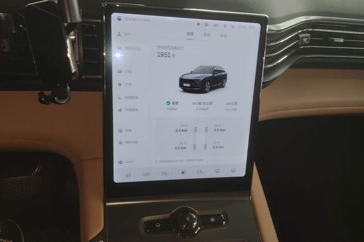 Used Nio ES6 2020 420 km Sport Edition Audio And AC Panel