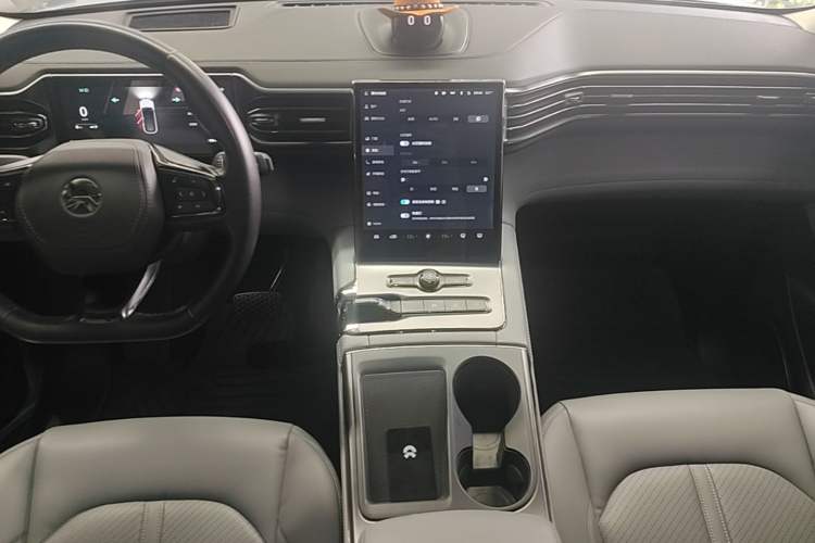 Used Nio ES6 2020 600 km Sport Edition Center Console
