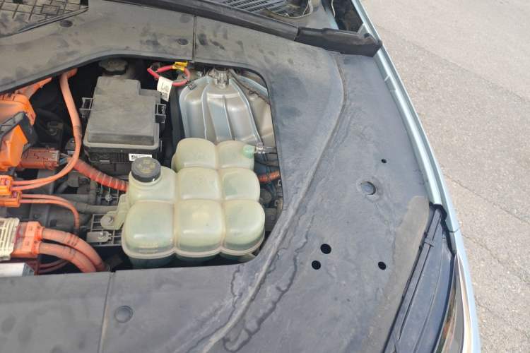 Used Nio ES6 2020 600 km Sport Edition Engine Bay Left