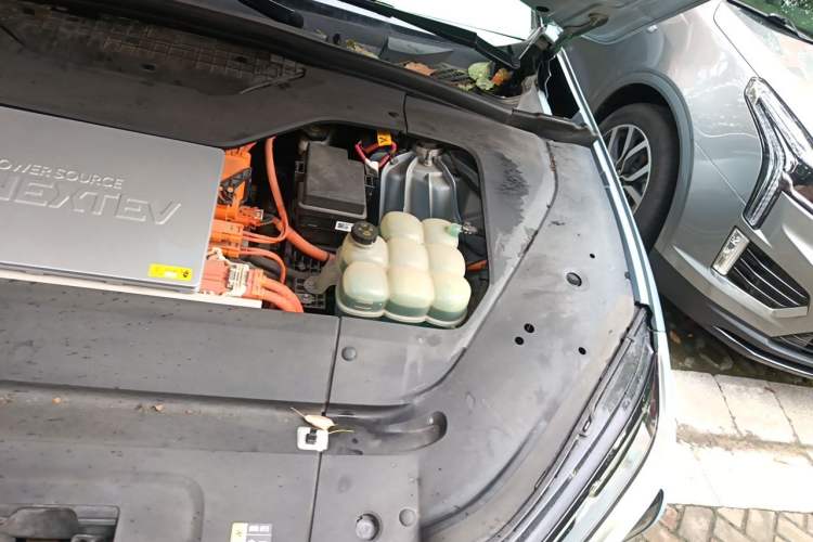 Used Nio ES6 2020 430KM Performance Version Engine Bay Left