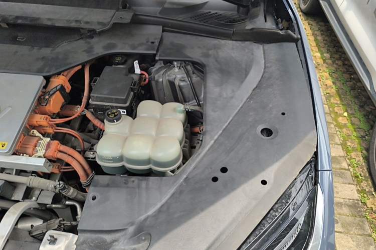 Used Nio ES6 2020 600 km Sport Edition Engine Bay Left