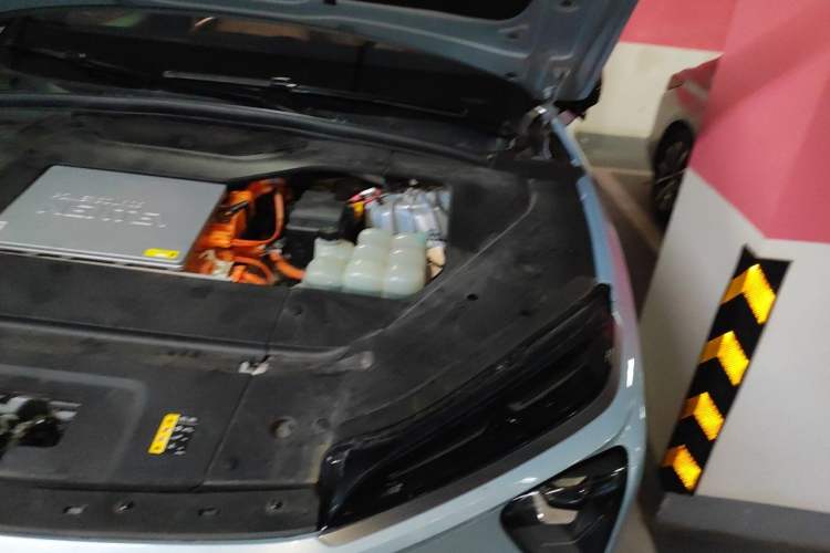 Used Nio ES6 2020 420 km Sport Edition Engine Bay Left
