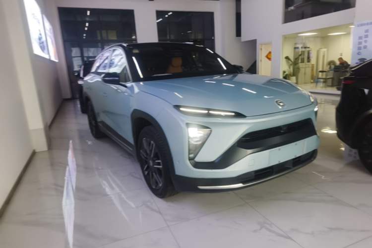 Used Nio ES6 2020 430 km Signature Edition Front Right 45 Deg